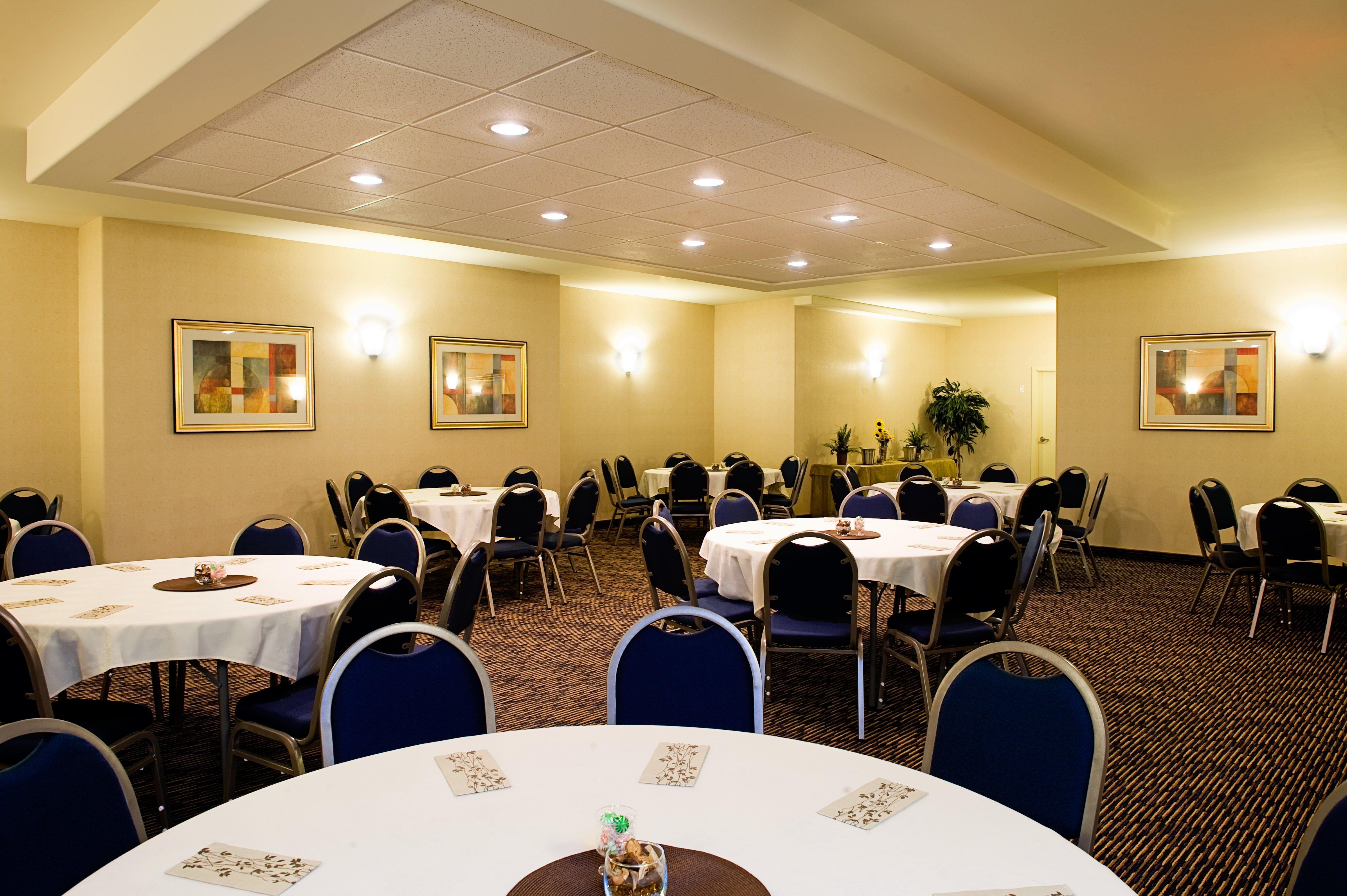 Holiday Inn Express & Suites-Regina-South, An Ihg Hotel Esterno foto